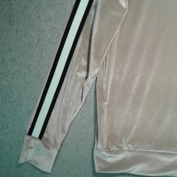 Xersion NWT Women's Pink Long Sleeve Velour Shimmer Shirt Size Small - Picture 2 of 9